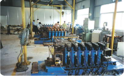 ZCN070S-（2000，9頭/3000，14頭）水發(fā)線棒多頭液壓成型熱壓機